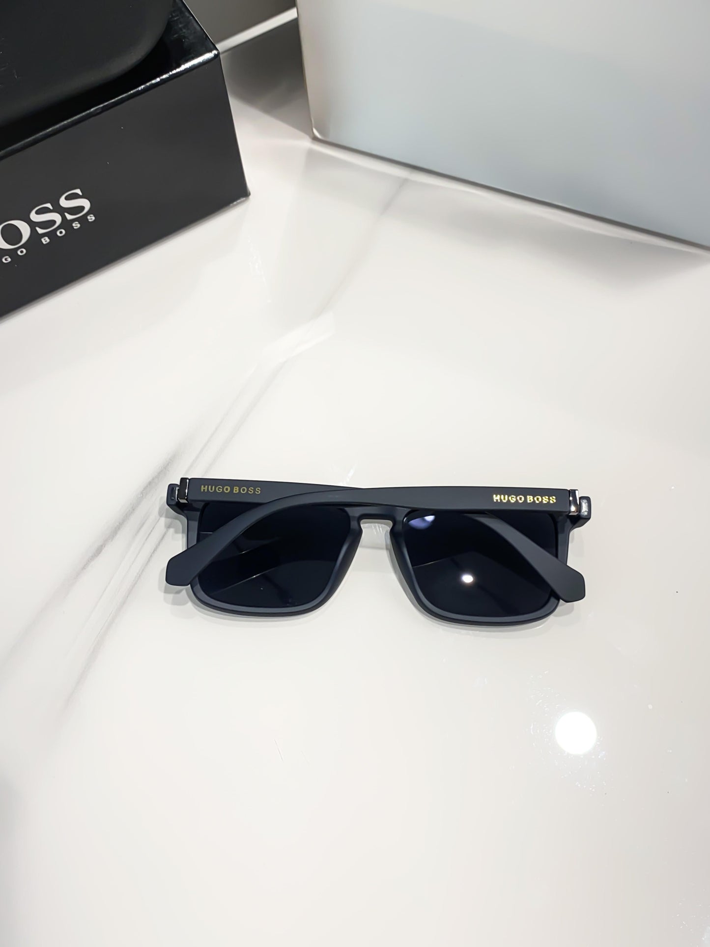HUGO BOSS SUNGLASSES